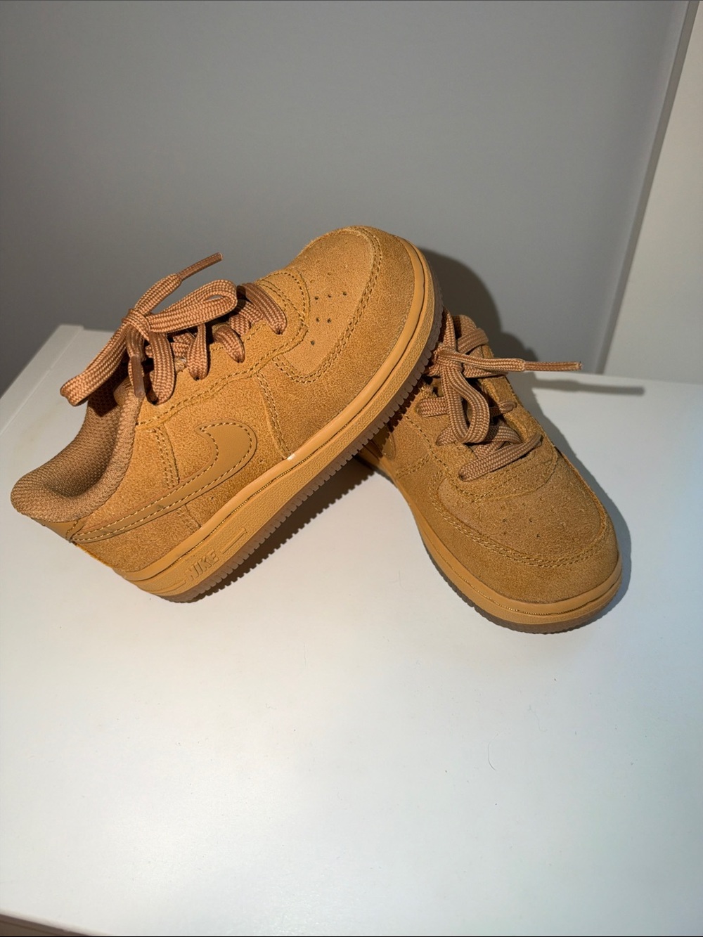 Nike Kids Low-Top Sneakers in Wheat Brown